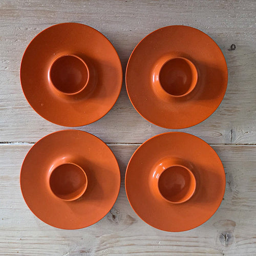 Fyra oranga äggfat från Rosti Mepal