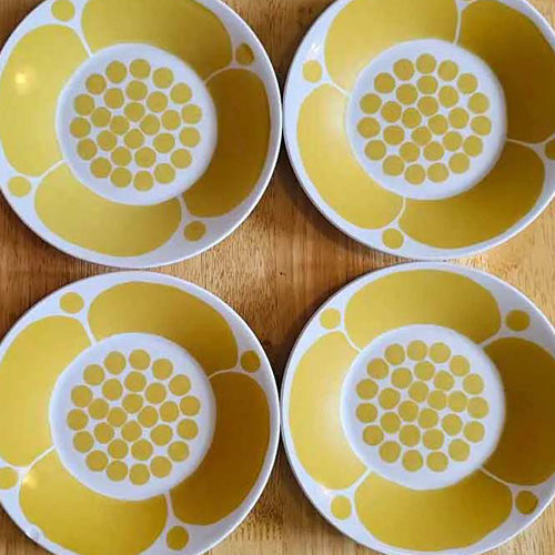 Fyra tallrikar av Arabia Sunnuntai