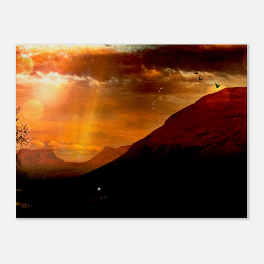 Retroposter med motiv av Björkliden och den ikoniska vyn över Lapplandsporten i ett stämningsfullt varmt ljus