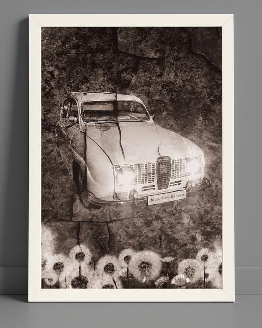 Retroposter av en SAAB V4 omringad av blommor